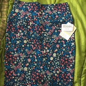 LulaRoe Cassie
